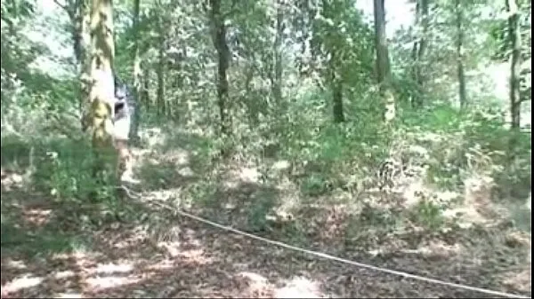 young girl fucked by old man in the woods إجمالي الأنبوبة الساخنة