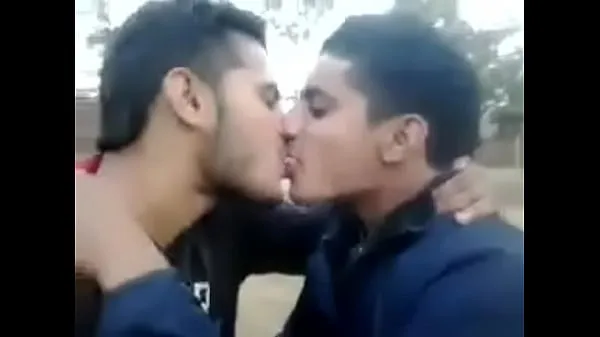 ยอดนิยม public indian kiss college deep boys gay in lip Tube ทั้งหมด