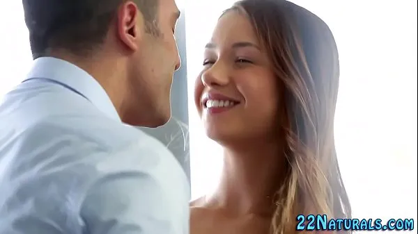 Hot European babe creampied συνολικός σωλήνας
