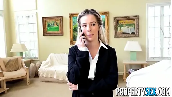 گرم PropertySex - Hot petite real estate agent fucks co-worker to get house listing کل ٹیوب