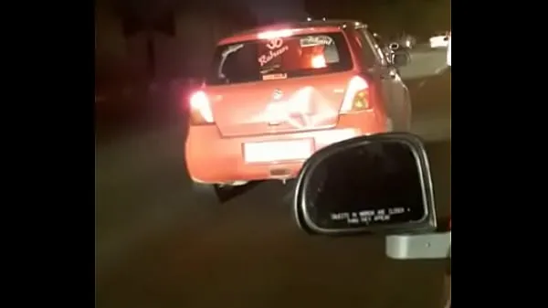 Hot desi sex in moving car in India celková trubica