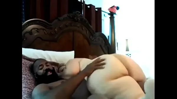 Caliente Phat madura rubia cabalgando una gran polla negra hasta el orgasmo tubo total