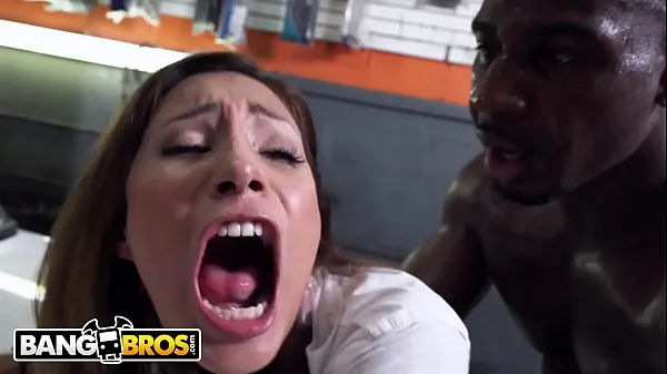 Hot BANGBROS - Young Jade Jantzen Craves The Big Black Dick del meccanico Tubo totale