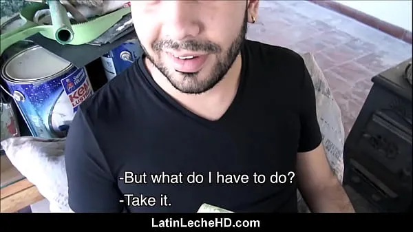 Chaud Real Latino amateur Latino payé pour avoir un trio avec deux mecs gays Tube total