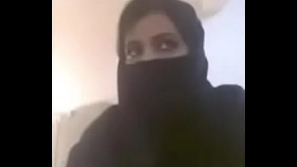 Hot Muslim hot milf expose her boobs in videocall total Tube
