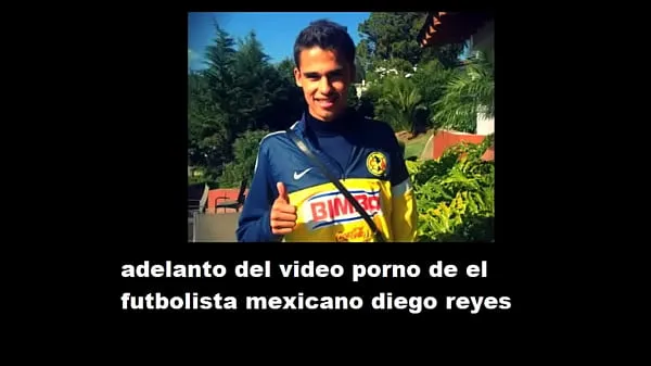 Hot Diego Reyes is a gay soccer player totalt rør