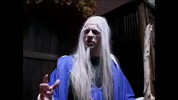 Forró Gandalf the Gray found the bottom of the well of the power of the ring to young busty blonde lady Avy Scott and she seduces debauched king teljes cső