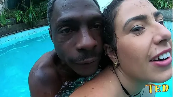 Hot Cibele Pacheco giving float class to the black man totalt rør