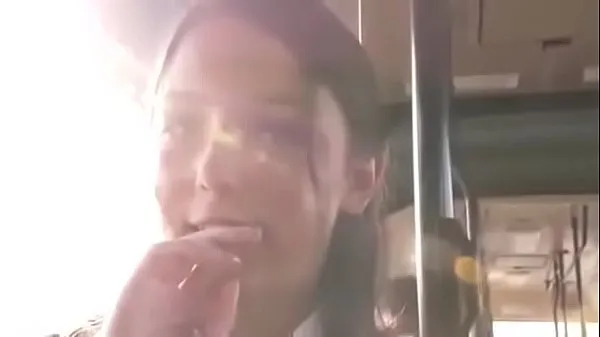 Kuuma Girl stripped naked and fucked in public bus putki yhteensä
