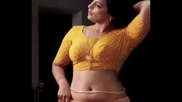 Caliente Swetha menon caliente en sari tubo total