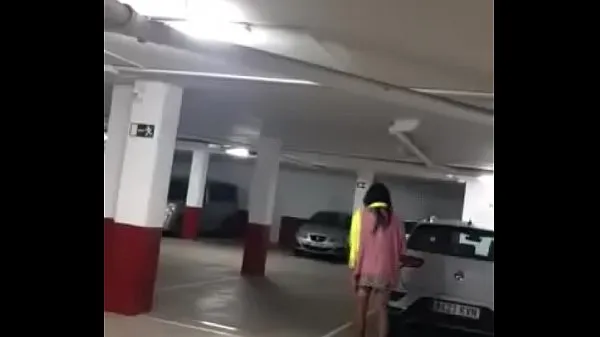 گرم Crossdresser caught in garage during masturbation کل ٹیوب