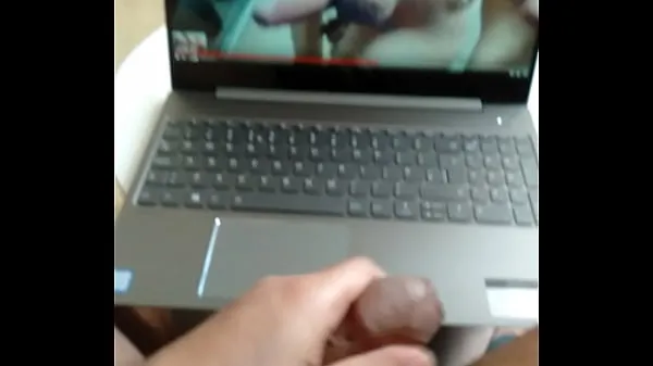 Kuuma Indian mallu gay masturbating while watching porn video putki yhteensä