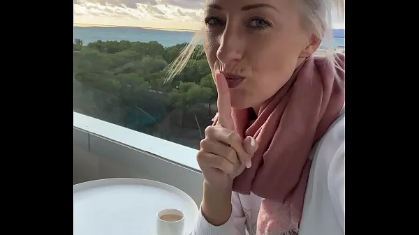 گرم I fingered myself to orgasm on a public hotel balcony in Mallorca کل ٹیوب