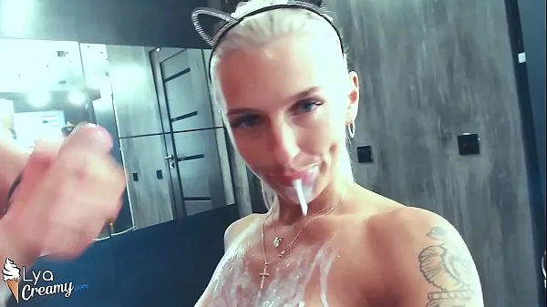 Heiße Bad Cat Blowjob Big Dick und masturbieren Muschi mit Milch - Facial POVGesamtröhre