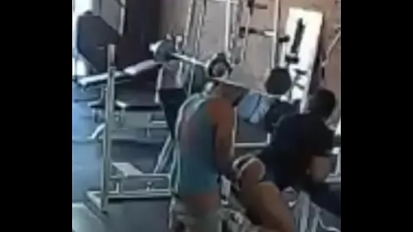 Caliente sexo en el gimnasio tubo total