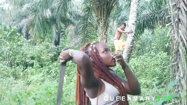 Hot I met her in the bush fetching firewood while I was harvesting Palm fruits, I helped her and she rewarded me with a good fuck total Tube