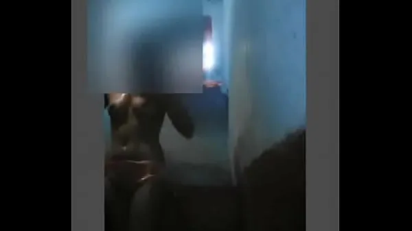 Vroči desi village girl bathroom video skupni kanal