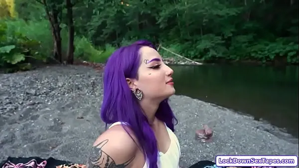 Hotová trubka celkem Small tits purple haired girl and bf are spending time outdoors and get tattooed babe gives him a bj and rides his dick as she masturbates