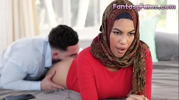 Hot Fucking Muslim Converted Stepsister With Her Hijab On - Maya Farrell, Peter Green - Family Strokes Tubo totale