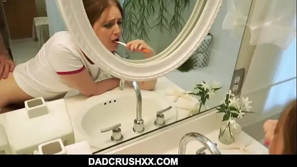 Hot Step Daughter Brushing Teeth Fuck totalt rör