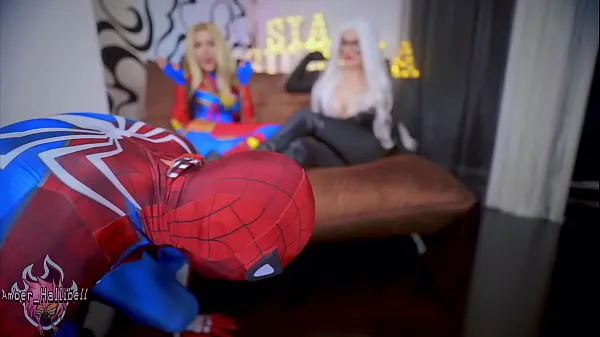 Heiße Spidey schießt sein ganzes Netz auf riesige TittenGesamtröhre