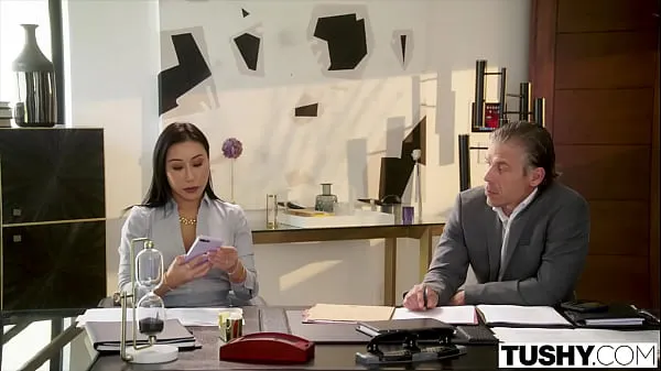 Hotová trubka celkem TUSHY Stunning Nicole Doshi in her exclusive anal debut