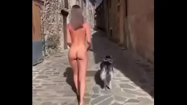 Sıcak Naked walk through my town toplam Tüp