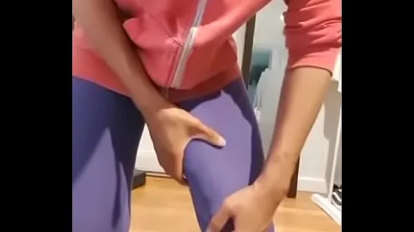 Heiße Spandex massiver Schwanz abspritzenGesamtröhre