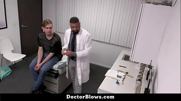 인기 총 Doctor Wants to Make Sure This Twink Is Sexually Healthy, so He Runs a Few Physical Tests - Marco Napoli and Darron Bluu - DoctorBlows개 튜브