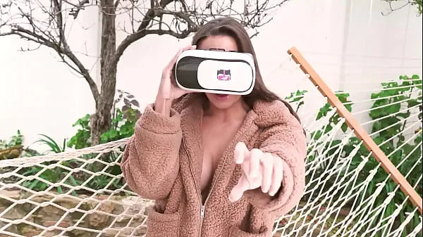 Heiße VR BANGERS Die sexy Gianna Dior entdeckt den großen Schwanz ihres BodyguardsGesamtröhre