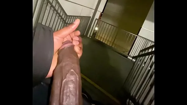 Chaud Éjacule dans un escalier (j'espère que personne n'entre Tube total