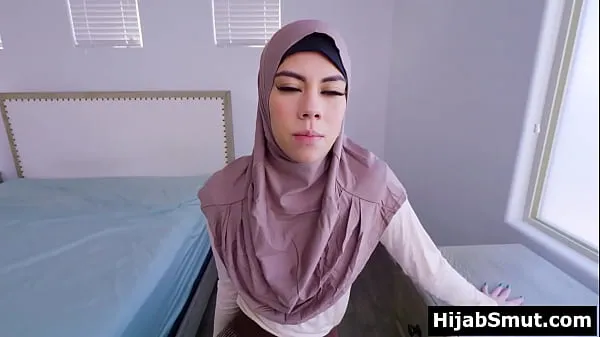 Hot Shy muslim teen Mila Marie keeps her hijab on when fucking totalt rör