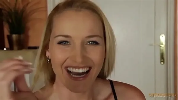 Hot step Mother discovers that her son has been seeing her naked, subtitled in Spanish, full video here celková trubica