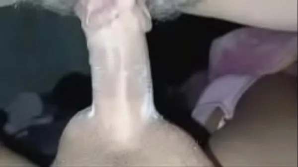 Licking a beautiful girl's pussy and then using his cock to fuck her clit until he cums in her wet clit. Seeing it makes the cock feel so good. Playing with the hard cock doesn't stop her from sucking the cock, sucking the dick very well, cummin Jumlah Tiub Panas