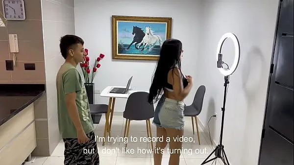 Gorąca Helping my shy stepsister record a video and I end up cumming in her całkowita rura